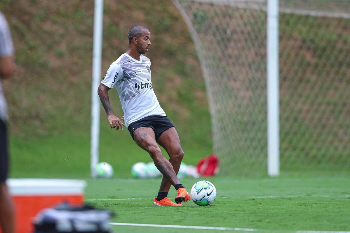 Fotos do primeiro treino de Hulk no Atlitco