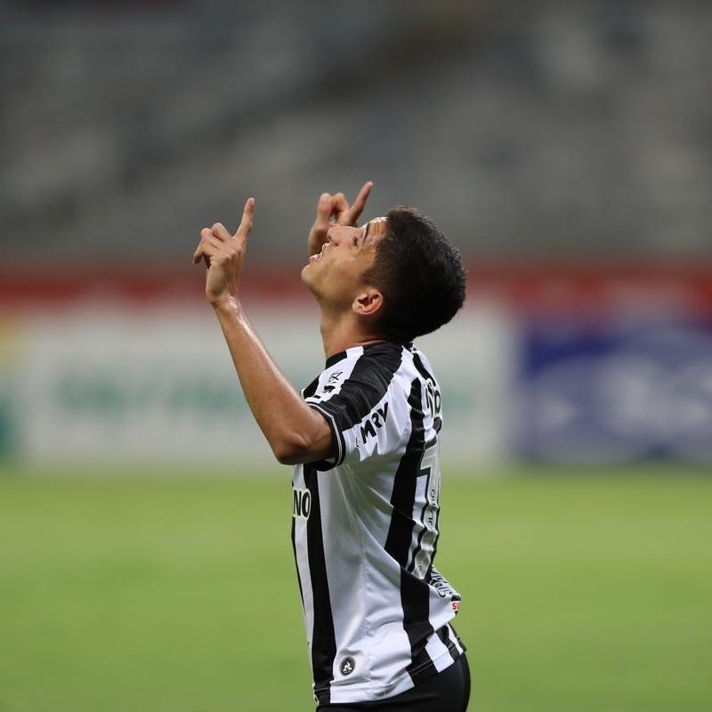 2 Lucas Pratto e Savarino (foto) - 12 gols