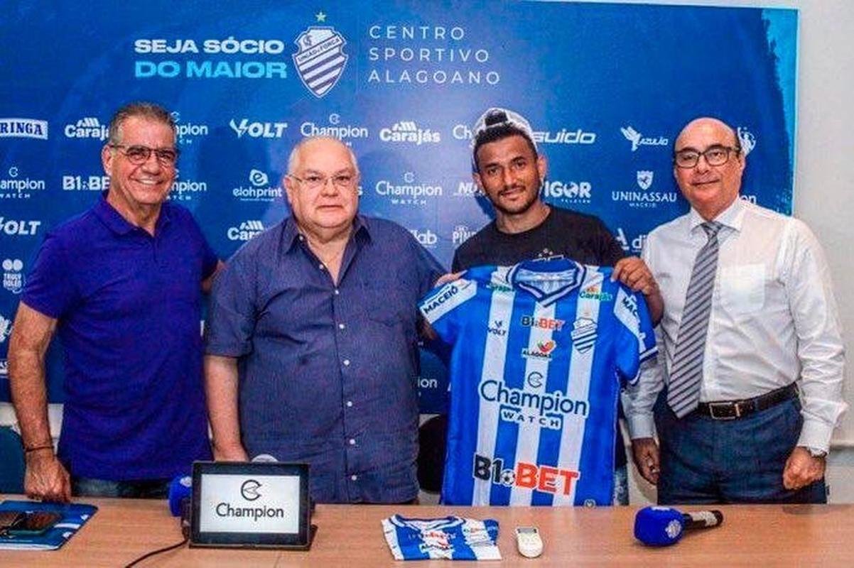 Rogrio, atacante (CSA)