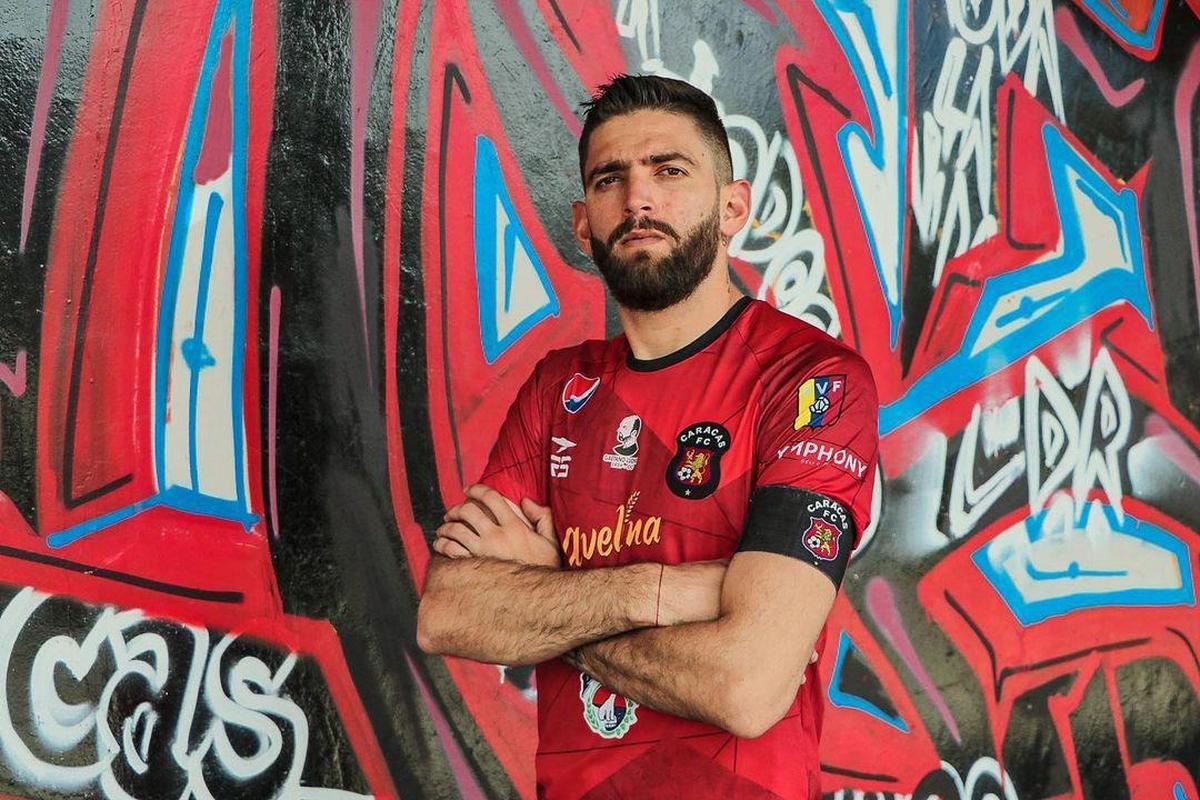 Rubert Quijada, lateral-esquerdo (Caracas-VEN)