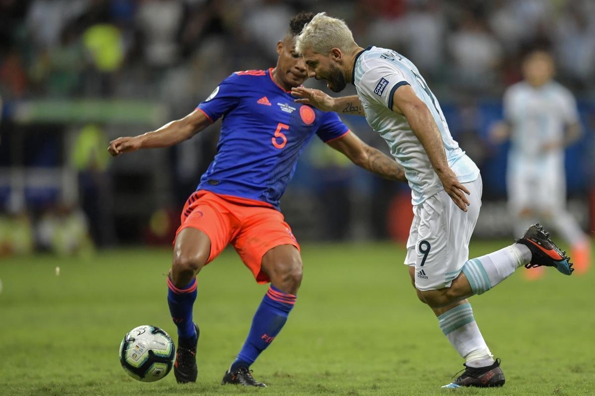 Colmbia no se intimida com Messi e estreia com grande vitria sobre Argentina