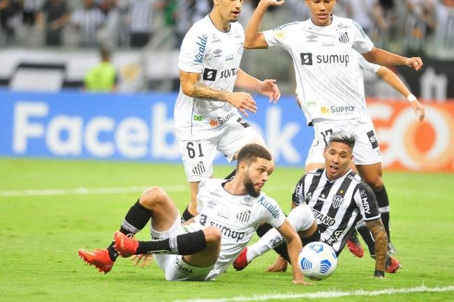 Fotos do jogo entre Atl�tico e Santos, no Mineir�o, pela 26� rodada da S�rie A do Campeonato Brasileiro