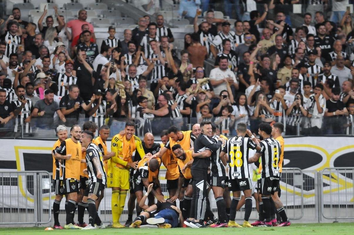 Equipes se enfrentaram na noite desta quarta-feira pela terceira fase da Copa Libertadores, no Mineiro, em Belo Horizonte