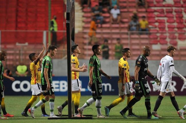Fotos da partida de ida da terceira fase da Copa Libertadores, entre Amrica e Barcelona de Guayaquil, no Independncia, em Belo Horizonte