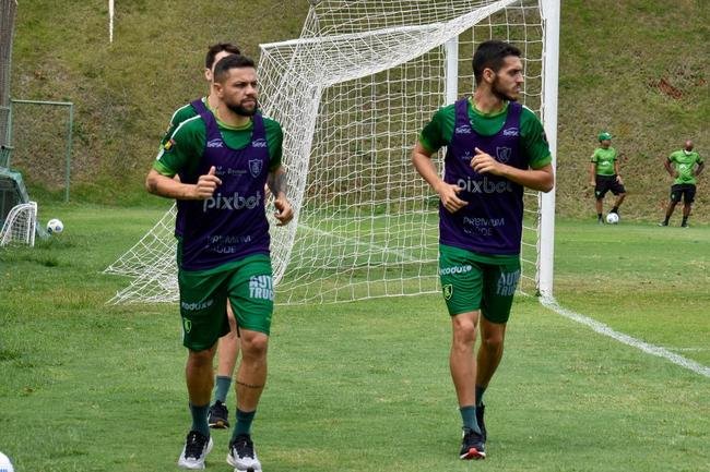 Fotos do treino do Amrica nesta sexta-feira (19), no CT Lanna Drumond, antes de viajar ao Rio de Janeiro para enfrentar o Fluminense