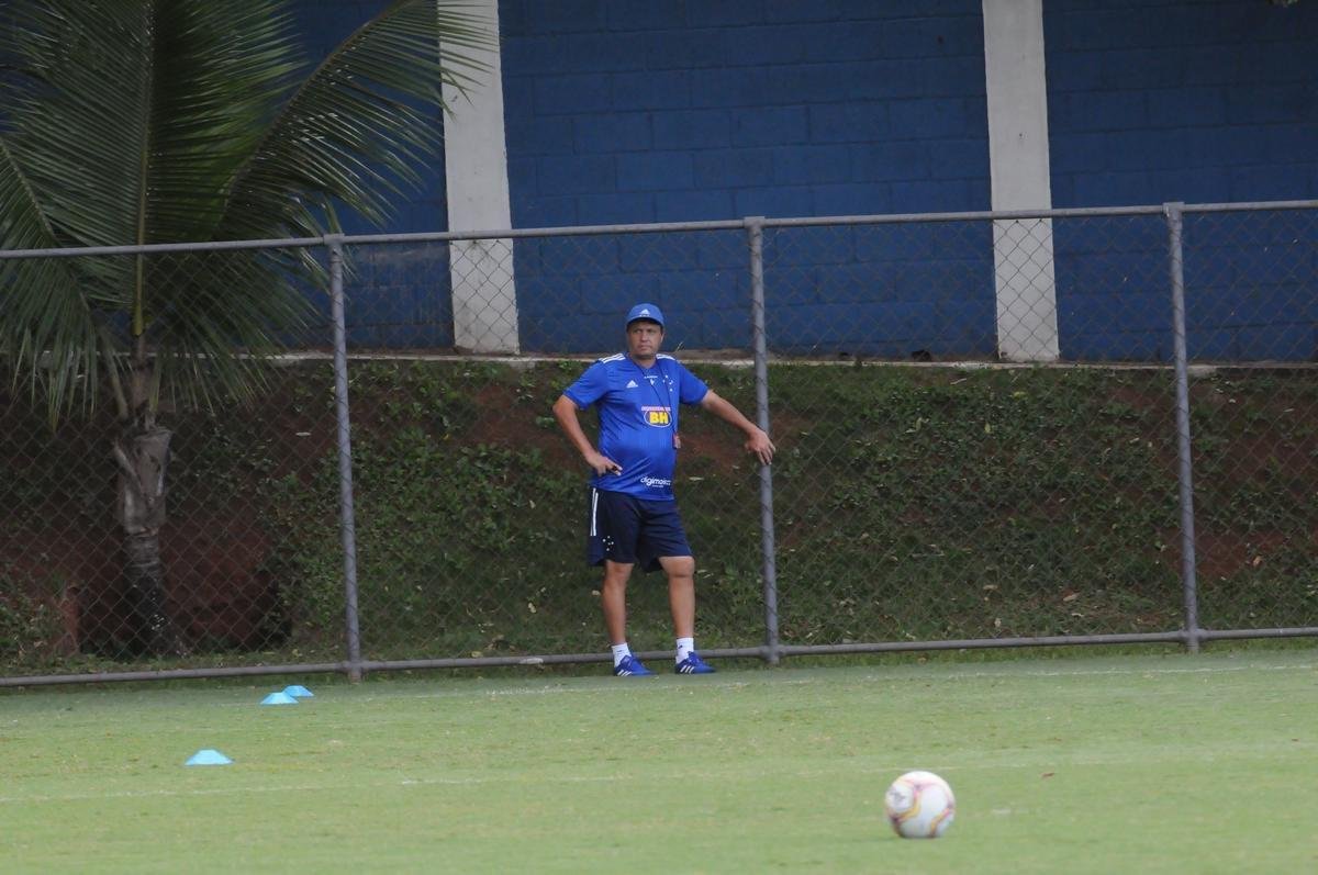 Fotos do treino do Cruzeiro desta quinta-feira, na Toca da Raposa II (crdito: Juarez Rodrigues/EM D.A Press)
