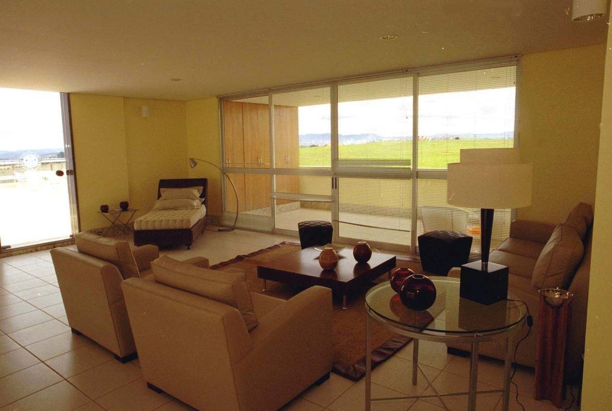 Fotos da Toca da Raposa II em 2003, um ano aps sua inaugurao, perodo em que era referncia no Brasil em centros de treinamento