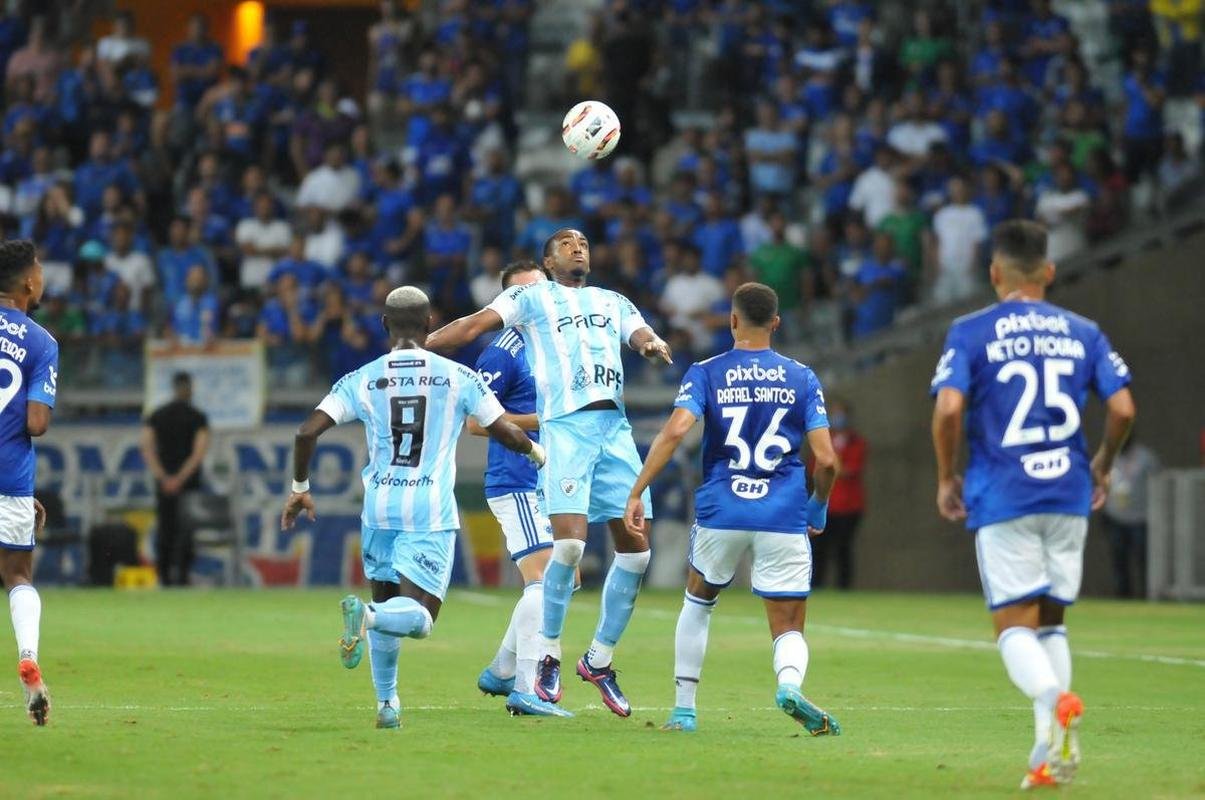 Fotos do jogo entre Cruzeiro e Londrina, no Mineiro, em Belo Horizonte, pela quarta rodada da Srie B do Brasileiro de 2022