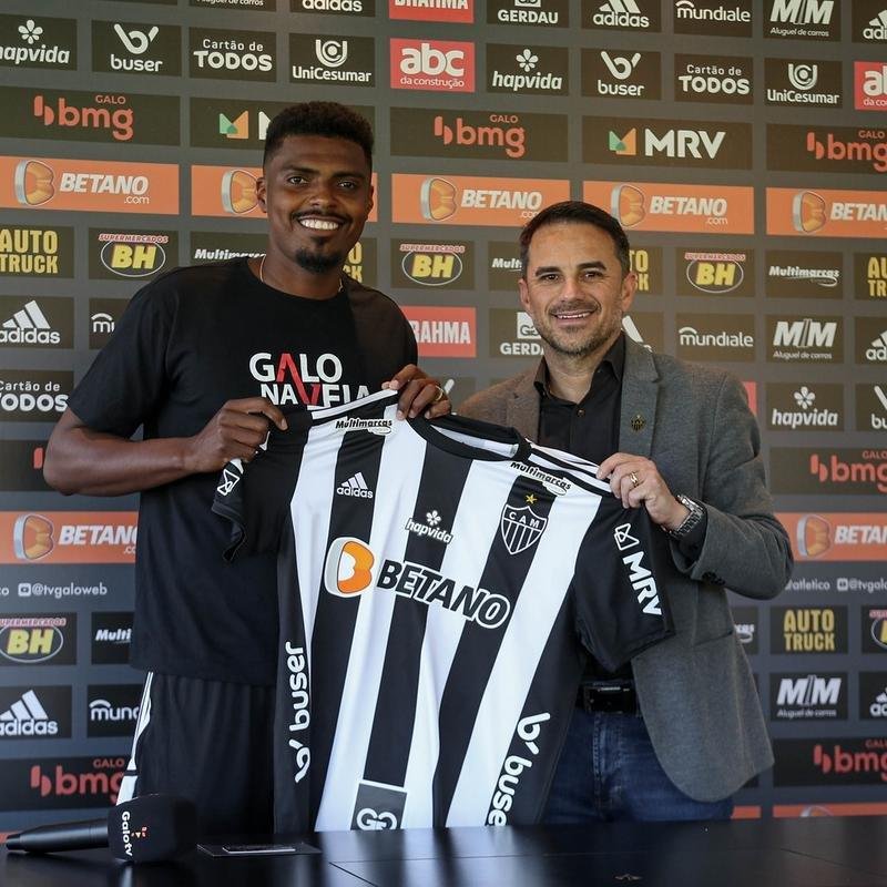 Fotos da apresentao do zagueiro Jemerson no Atltico