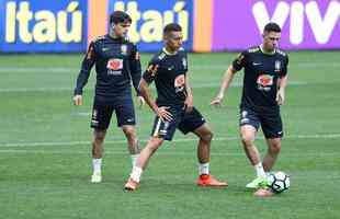 Seleo Brasileira treinou nesta segunda no Itaquero, local da partida desta tera contra o Paraguai