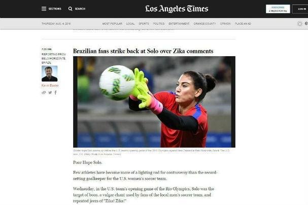 'Vaias não incomodam Hope Solo enquanto os Estados Unidos vencia a abertura do Rio', publicou o Los Angeles Times