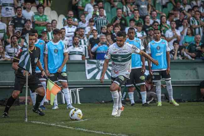 Midfielder Robinho to Coritiba in 2022