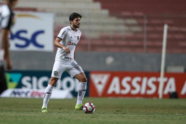 Igor Rabello - Um dos destaques do time na partida, Rabello teve superioridade sobre os adversrios em jogadas areas e pelo cho. 