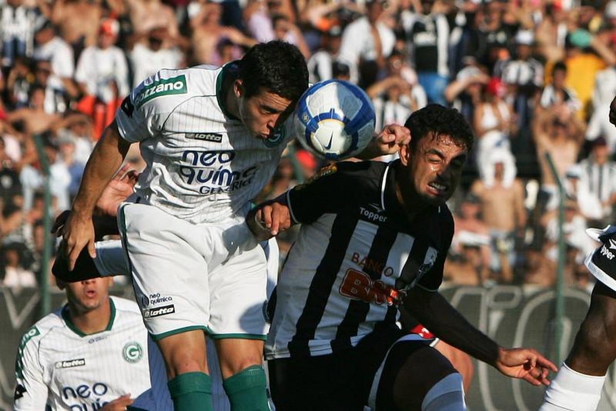 Werley em jogos com a camisa do Atltico