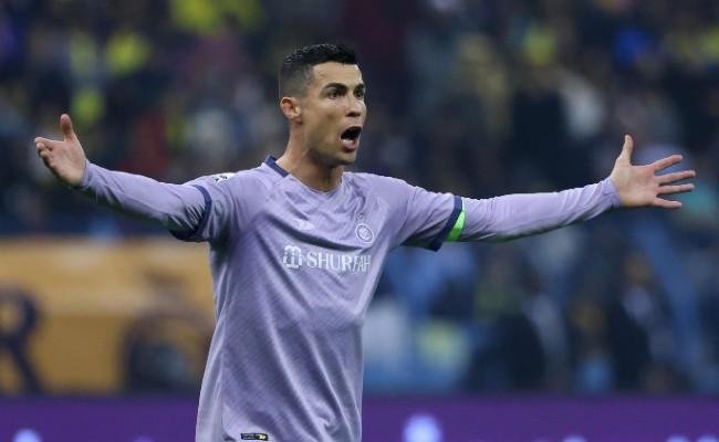 Romarinho brilha, e Al-Ittihad elimina Al-Nassr de CR7 na Supercopa saudita  - Superesportes