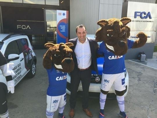 Presidentes e mascotes de Amrica, Atltico e Cruzeiro foram  fbrica da Fiat, em Betim, onde firmaram acordo comercial