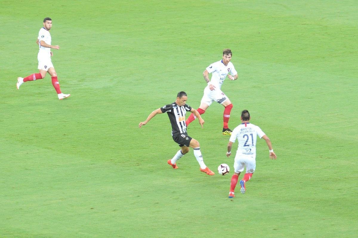 Fotos do duelo entre Atltico e Cerro Porteo, no Mineiro, pelo Grupo E da Copa Libertadores
