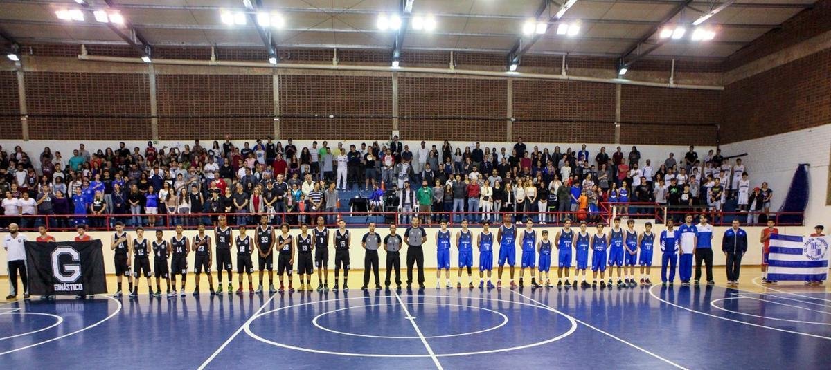 Fotos da deciso do Brasileiro Sub-14 de Basquete, entre Minas e Ginstico, no Olympico Club