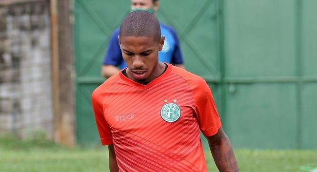Rickson, volante, contratado no perodo em que Conceio treinou o Guarani