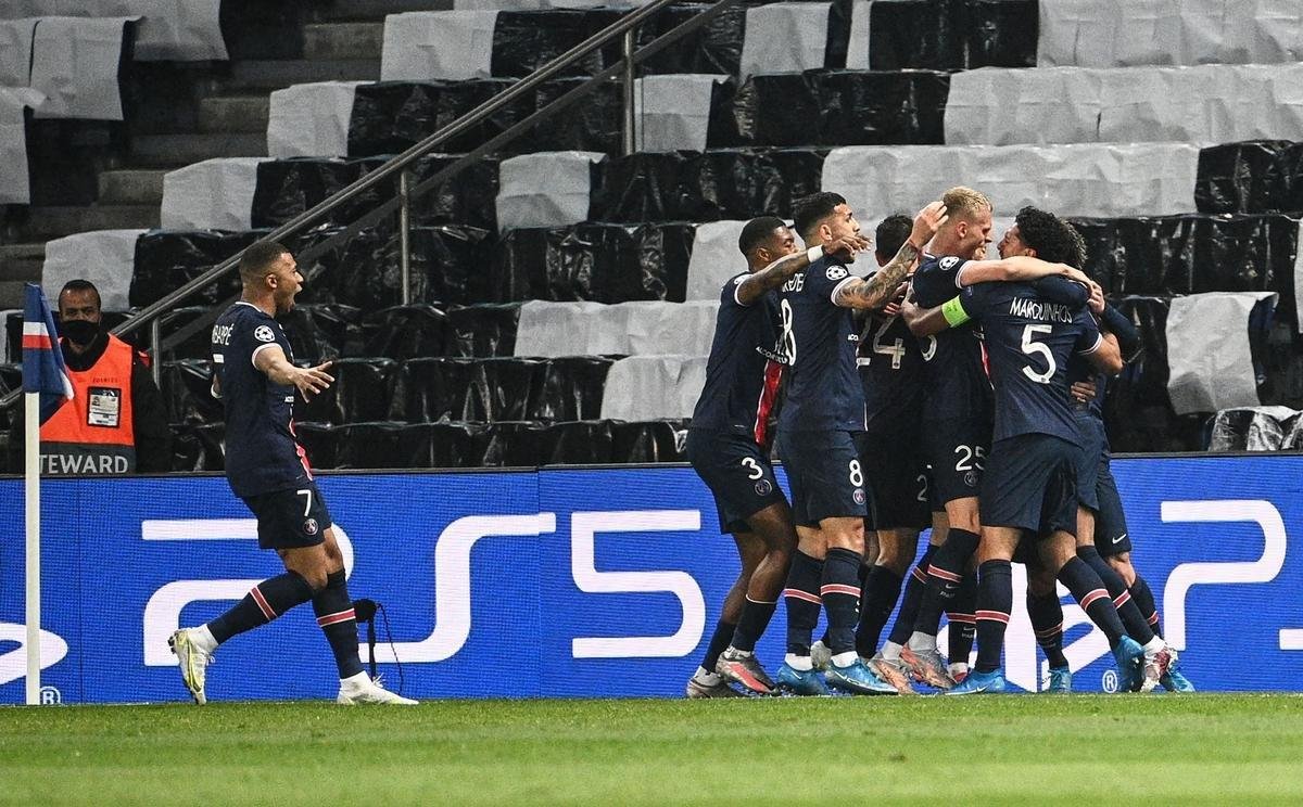 Fotos do jogo de ida da semifinal da Liga dos Campees da Europa, entre PSG e Manchester City, no Parque dos Prncipes, em Paris