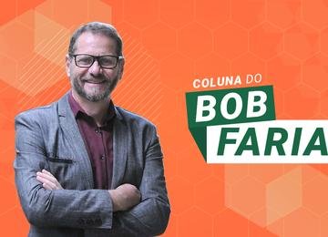 Enquanto um já teve todos os seus desejos atendidos e nem se importa com uma derrota, o outro, por não ter correspondido às expectativas, sofre ataques