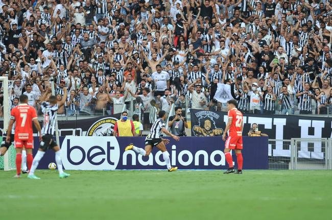 Fotos do jogo entre Atl�tico e Internacional, na estreia da S�rie A de 2022, no Mineir�o