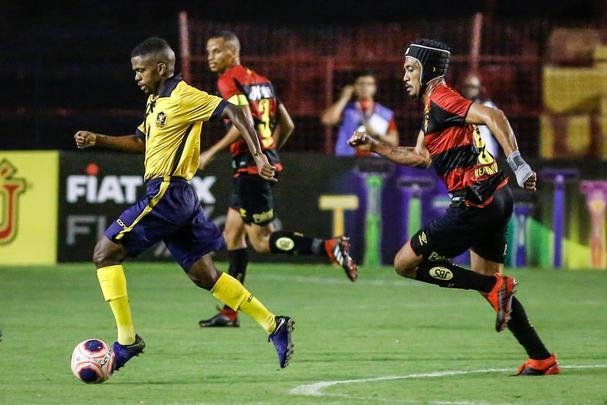 O Sport recebeu o Retrô FC em jogo adiantado da 5ª rodada do Campeonato Pernambucano. A partida marcou a estreia da Ilha do Retiro na temporada 2020