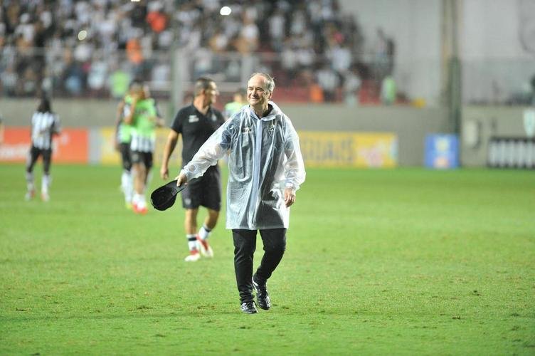 Levir Culpi - Comandou o Atlético no Campeonato Brasileiro em seis temporadas distintas: 1994, 2001, 2006 (Série B), 2014, 2015 e 2018. Vice-campeão na penúltima passagem.