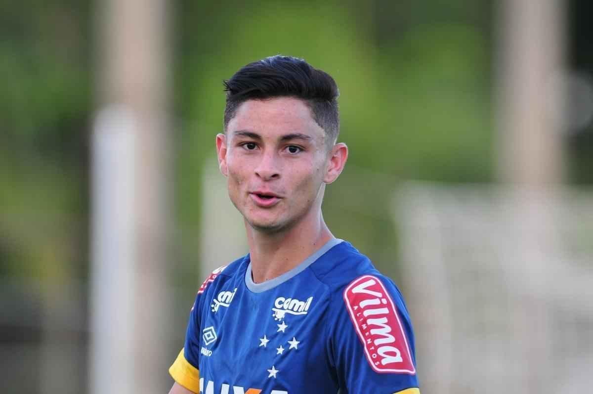 Imagens do ltimo treino do Cruzeiro antes do duelo contra o So Francisco-PA