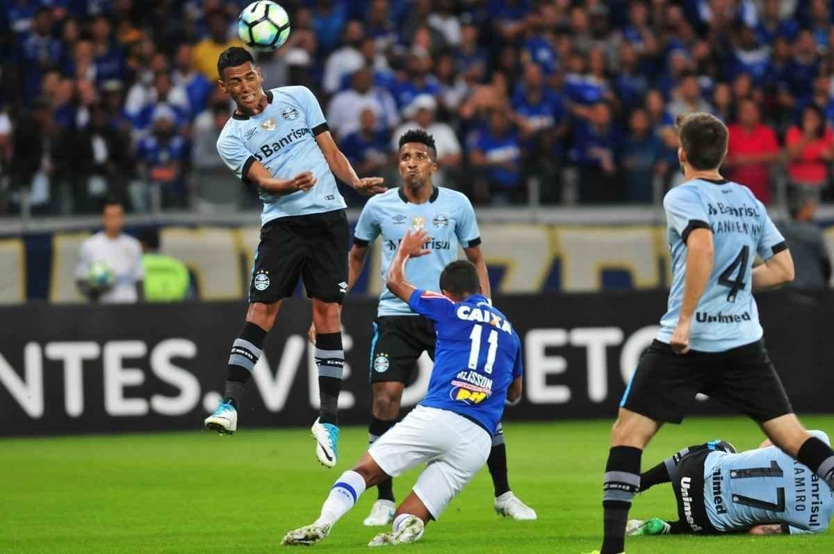 Imagens do jogo entre Cruzeiro e Grmio, pela 8 rodada do Campeonato Brasileiro, no Mineiro