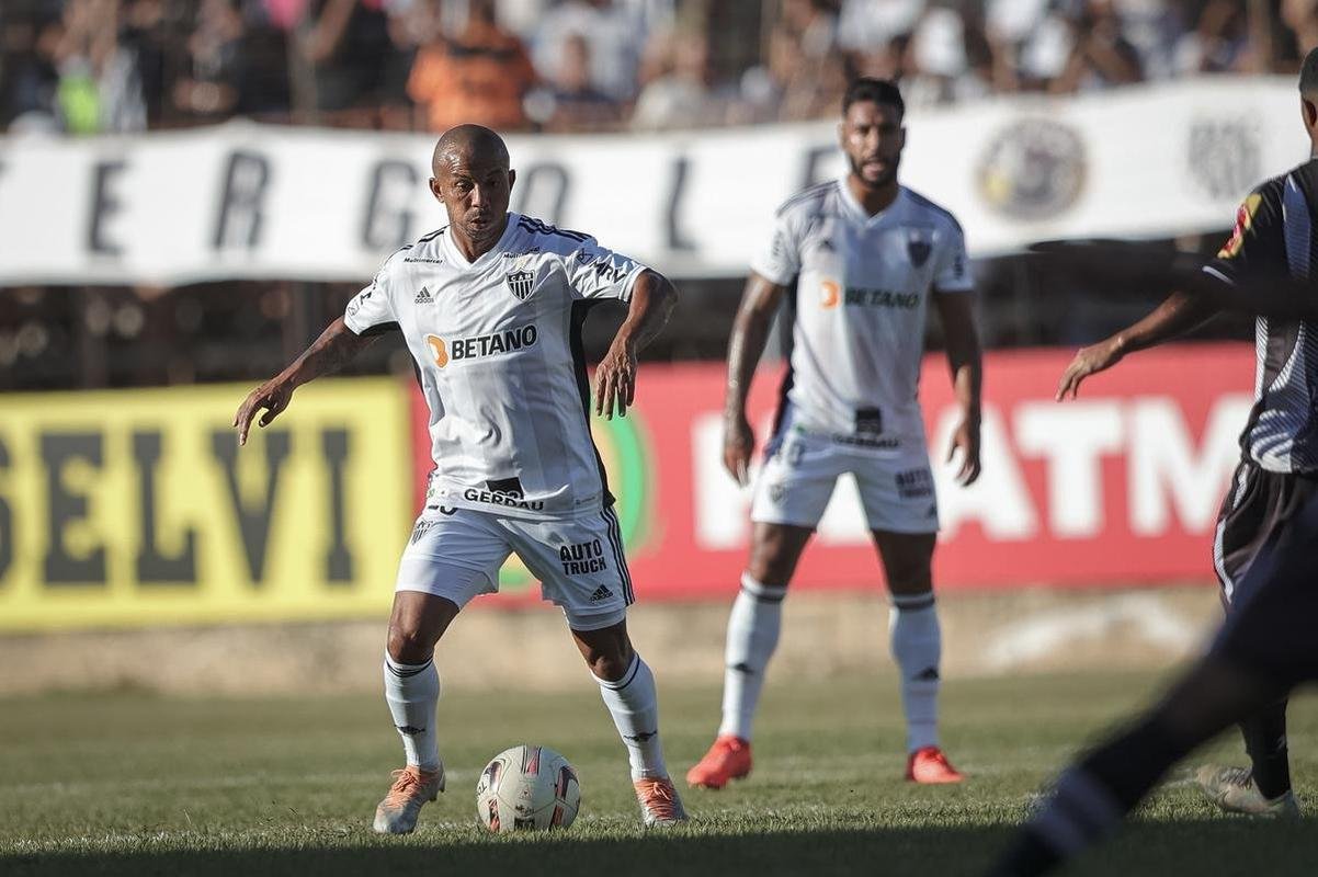 Atltico visitou o Democrata-GV neste sbado (4/3), em Governador Valadares, pela 8 rodada do Campeonato Mineiro.