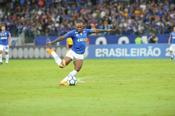 Cruzeiro e Palmeiras mediram foras, no Mineiro, pela oitava rodada do Campeonato Brasileiro