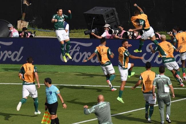 Final da Libertadores: fotos do gol de Raphael Veiga para o Palmeiras