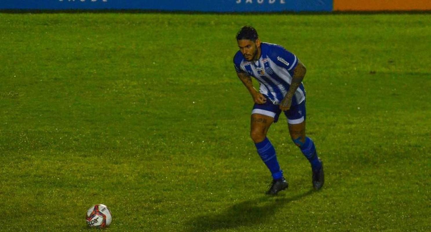 Fabrcio (CSA) - Jogou no Cruzeiro em 2011