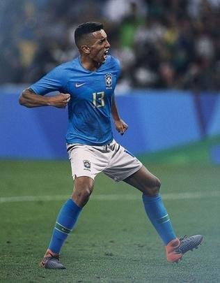 CBF apresentou linha completa de uniformes da Seleção Brasileira para Copa do Mundo da Rússia