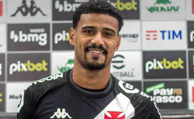 Lateral-direito Gabriel Dias, ex-Cruzeiro, tem chance de começar entre os titulares