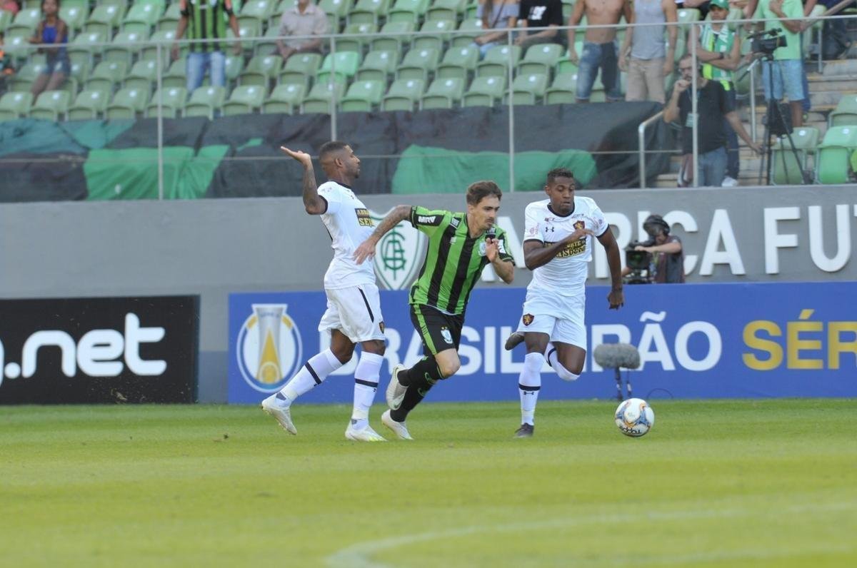 Confira as imagens da partida, vlida pela 4 rodada da Srie B do Campeonato Brasileiro
