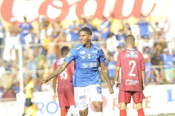 No segundo tempo, Raniel ampliou para o Cruzeiro: 3 a 1