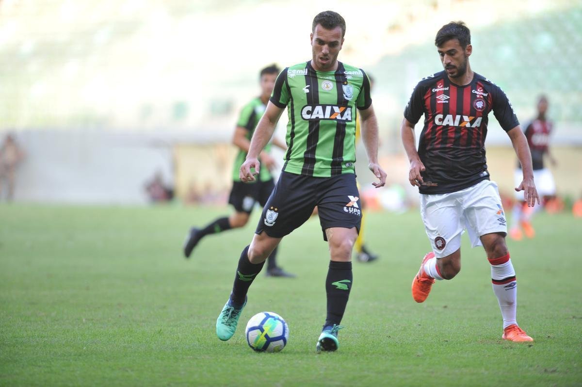 Amrica e Atltico-PR se enfrentaram em partida vlida pela 9 rodada do Campeonato Brasileiro