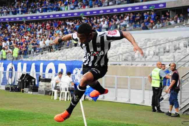 Chute de Hulk em gol pelo Galo fica perto de bater recorde mundial