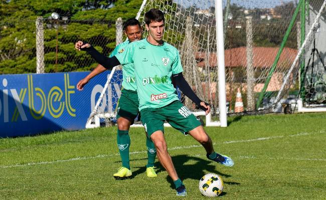 Alê pode ser novidade na escalação do América neste sábado