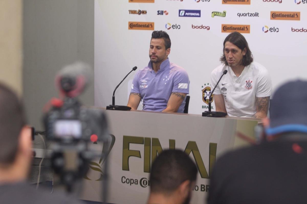 Fbio e Cssio concederam entrevista coletiva no Mineiro 