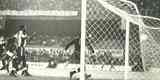 20/maio/1976 - Cruzeiro 7 x 1 Alianza Lima-PER - Fase semifinal - Jairzinho, responsvel por quatro gols, dividiu noite artilheira com Palhinha, autor de trs na mesma partida