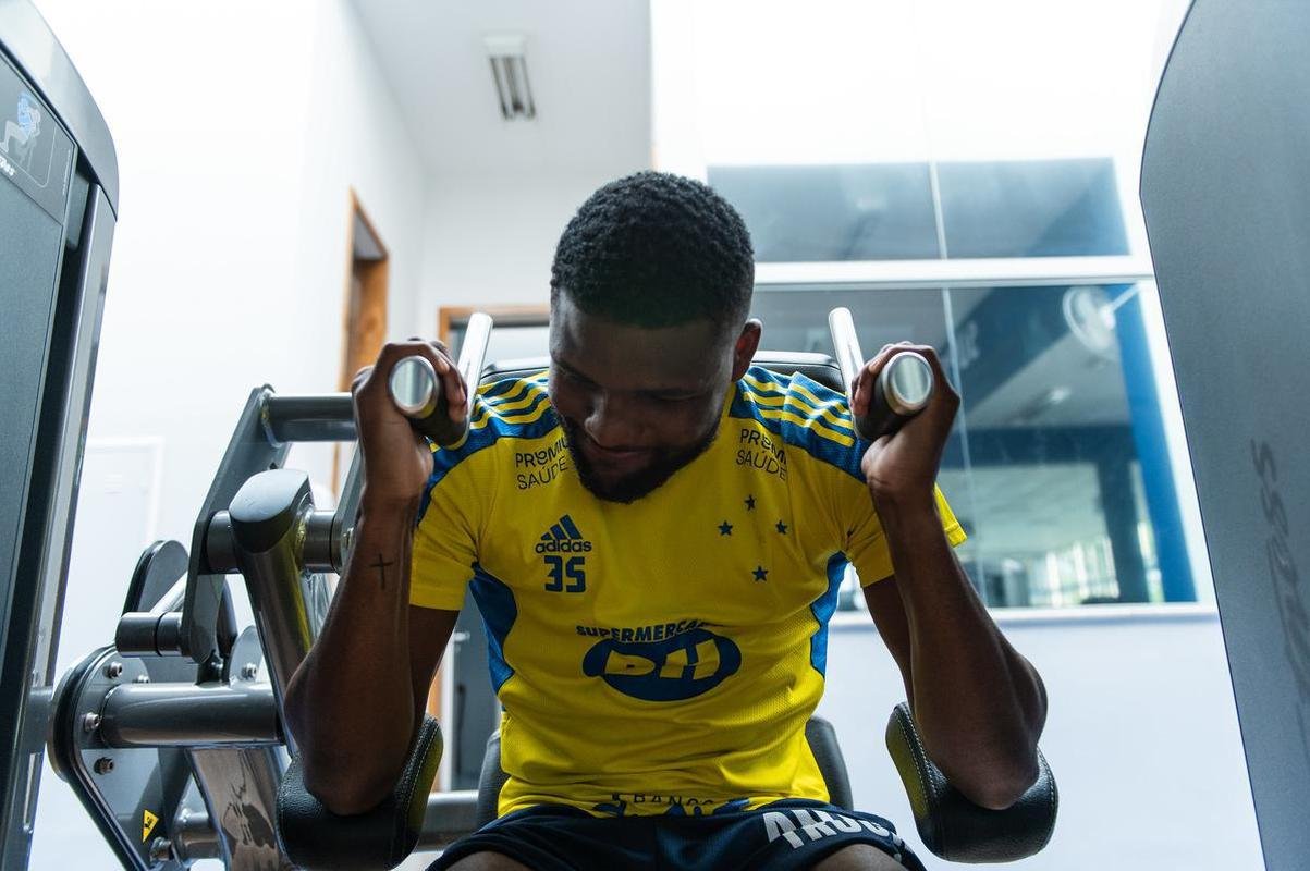 Imagens do treino do Cruzeiro na Toca da Raposa II nesta tera-feira (21/09)