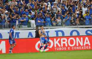 Fotos da partida entre Cruzeiro e Bahia, no Mineirão, pela 20ª rodada da Série B do Brasileiro