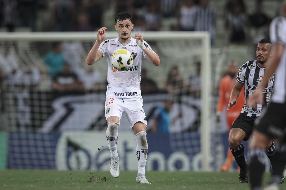 O Atltico visitou o Cear nesta quarta-feira (15), na Arena Castelo, em Fortaleza, pela 12 rodada do Campeonato Brasileiro. Veja as melhores imagens do confronto.