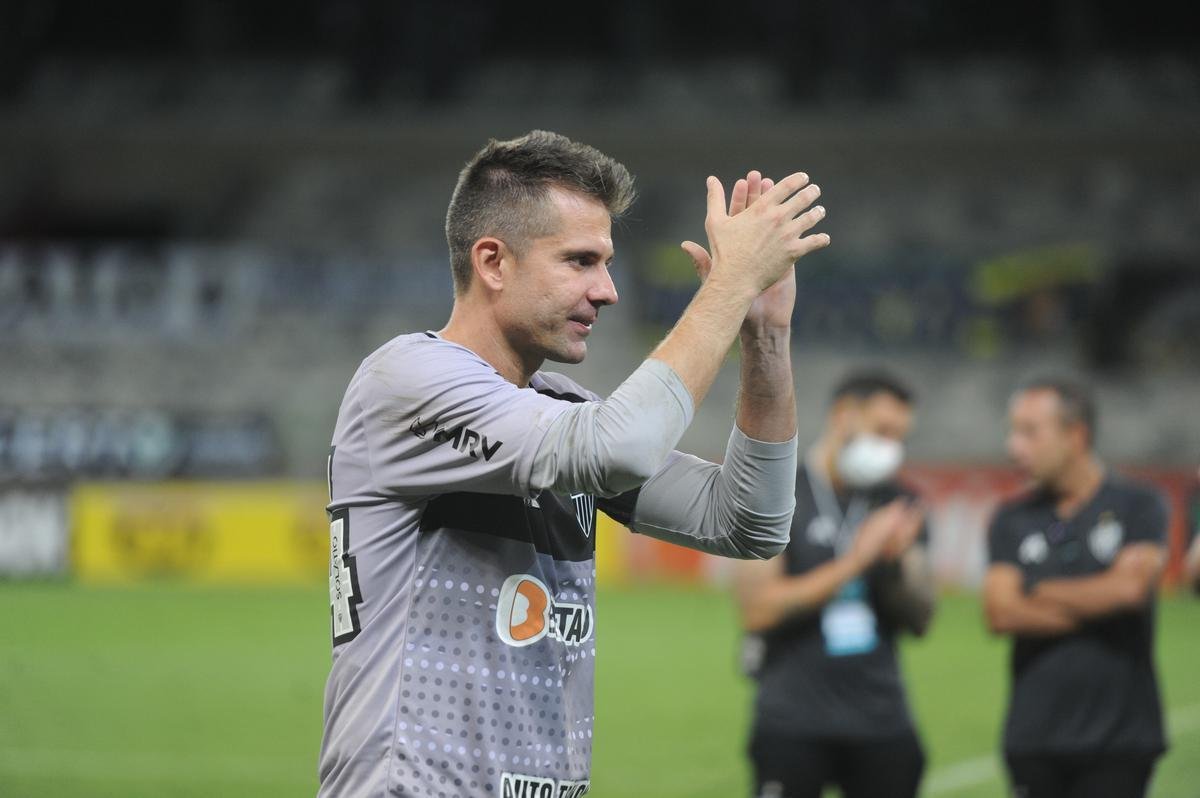 Goleiro foi homenageado na despedida dos gramados 