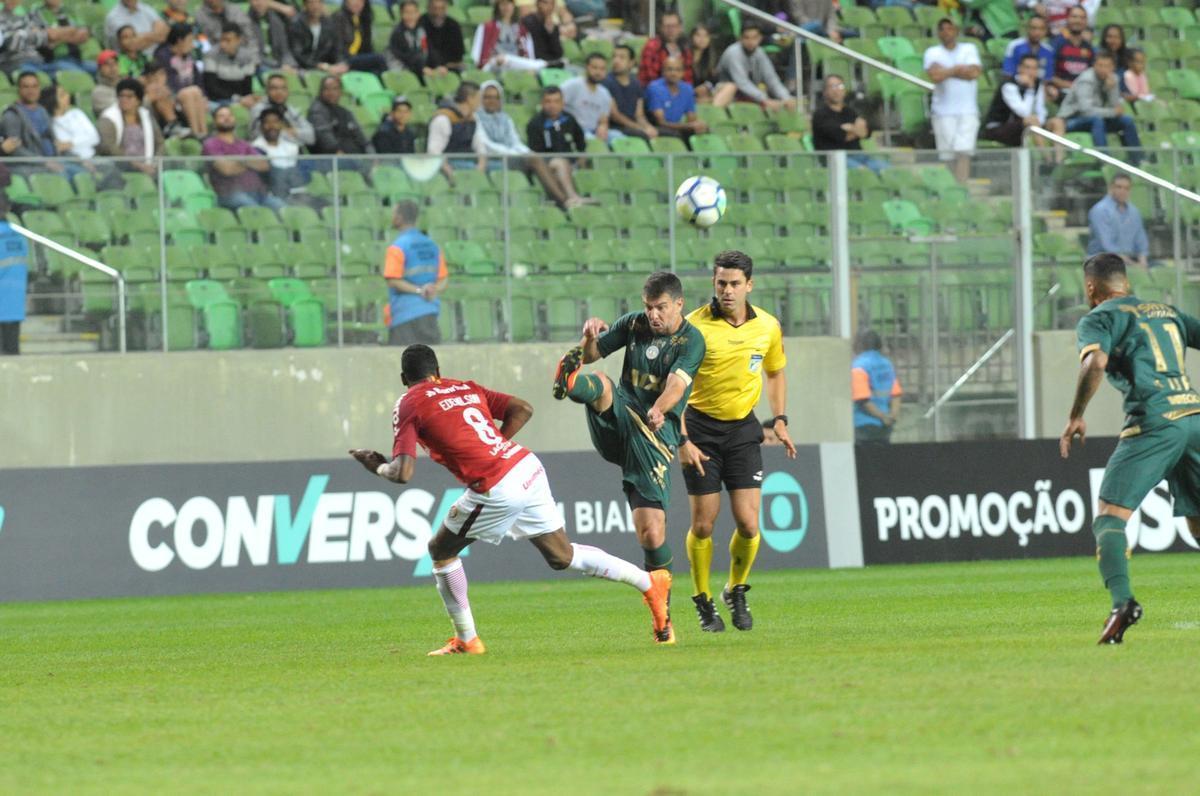 Fotos do jogo entre Amrica e Internacional, no Independncia, pela 15 rodada do Campeonato Brasileiro