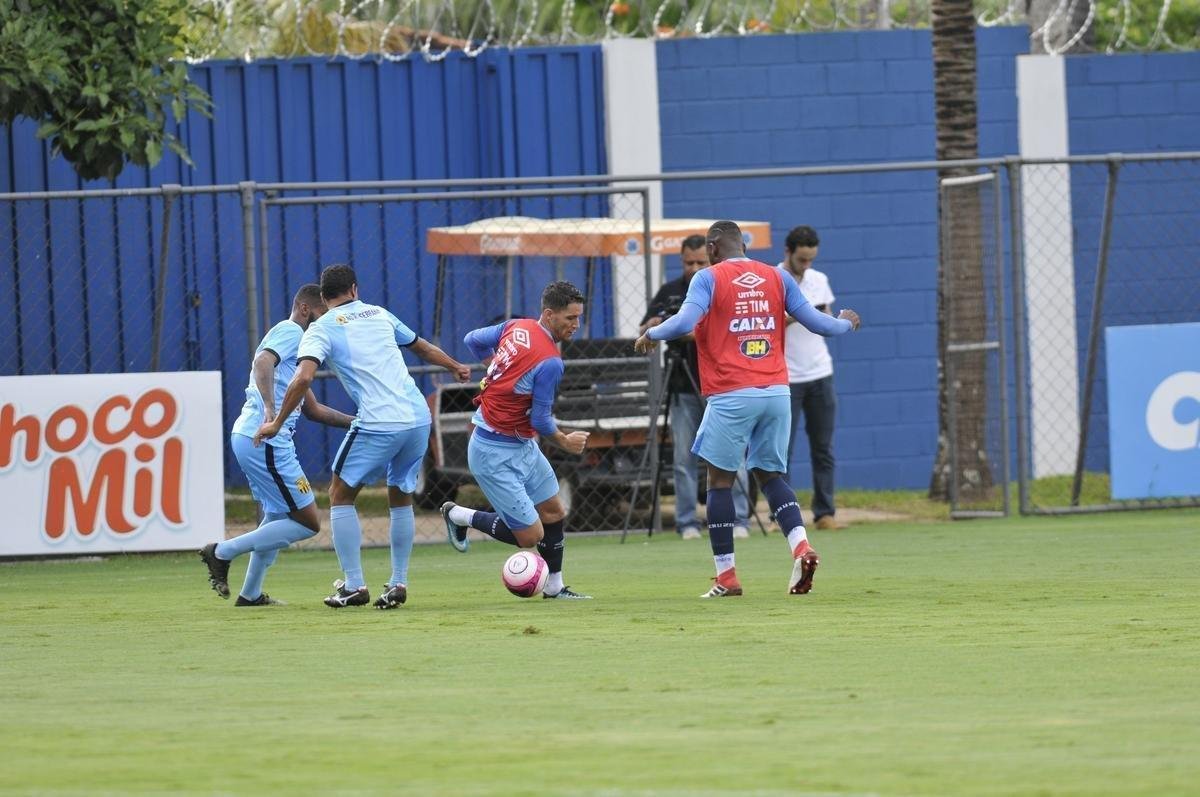 Com gols de Judivan e Rafael Sobis, Cruzeiro venceu Betinense por 2 a 0 em jogo-treino