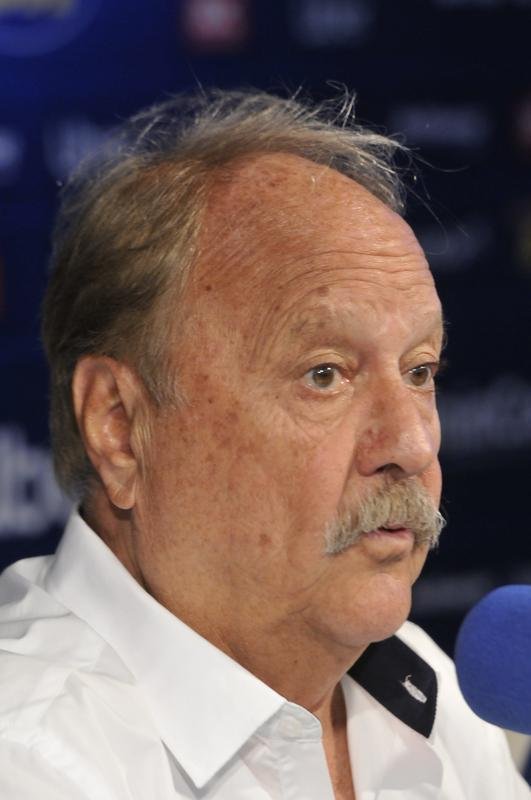 Cruzeiro apresentou o volante Jadson e o lateral-direito Luis Orejuela, primeiros reforos para a temporada